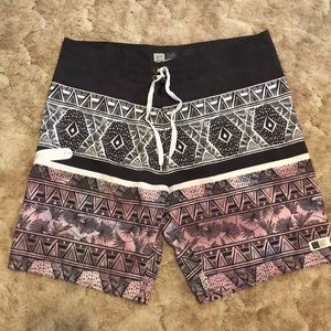 LIRA board shorts